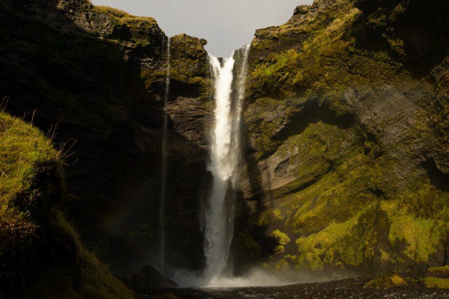 Kvernufoss waterfall without the crowds